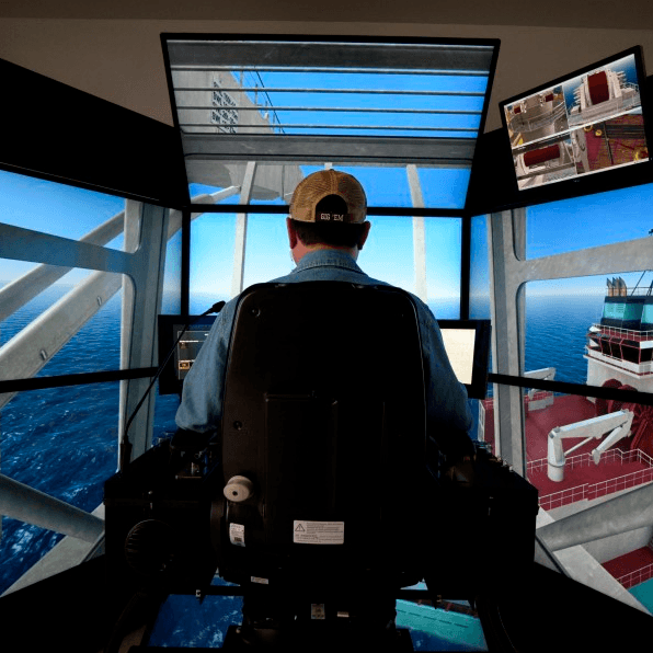 New offshore crane training grants global operational access
